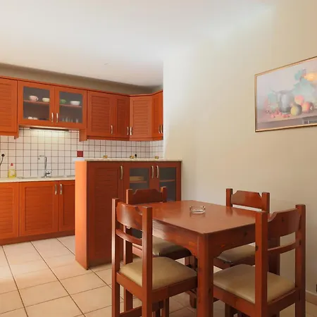 Vivi's Apartament Agia Efimia